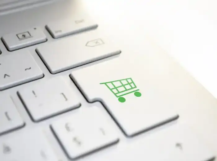 Tastatur mit Einkaufwagen auf Enter-Taste