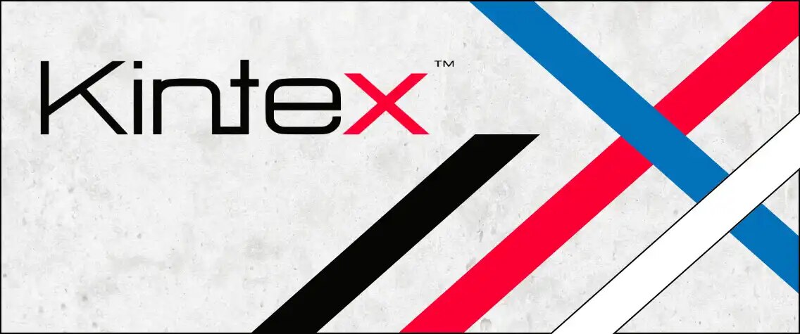Kintex Logo vor heller Wand mit "Tapestreifen"