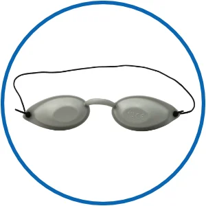 Schutzbrille zur Anwendung bei einer Infrarot-Therapie