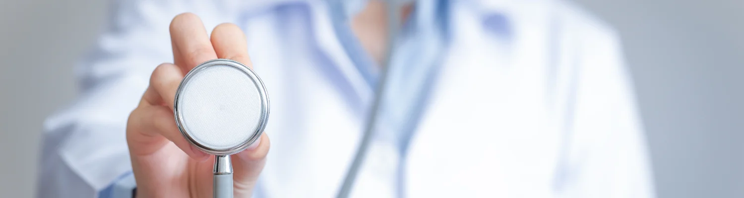 Banner_Stethoskop_Anwendung_BildvonKTStockphotosShutterstock.webp